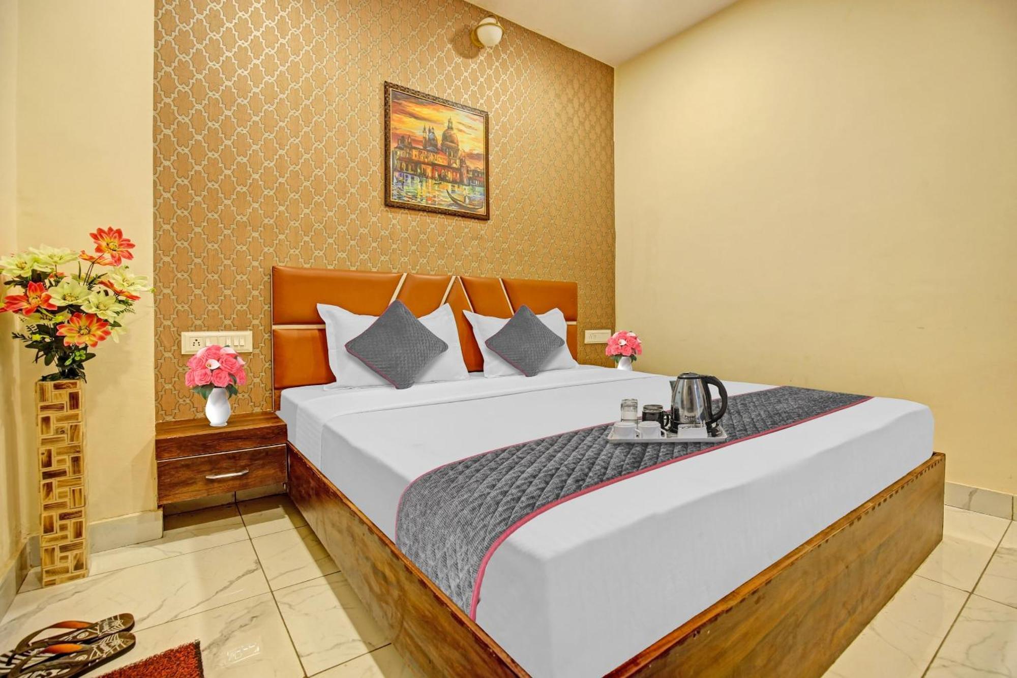 Townhouse Sky Hotell Ludhiana Eksteriør bilde